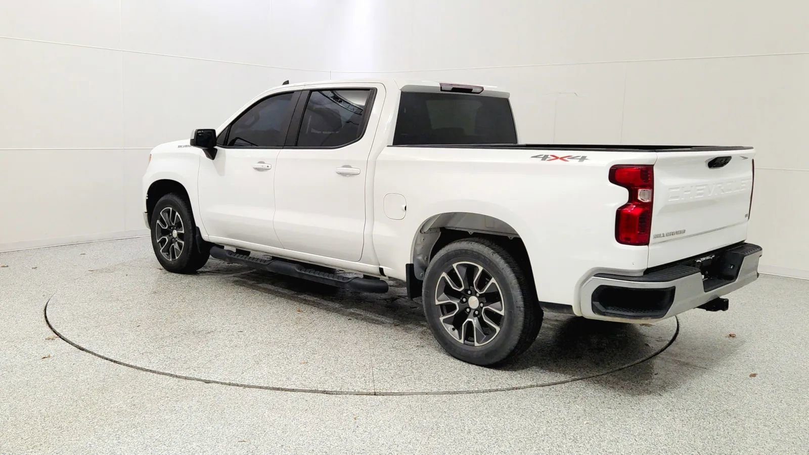 Used 2022 Chevrolet Silverado 1500 LT image 5