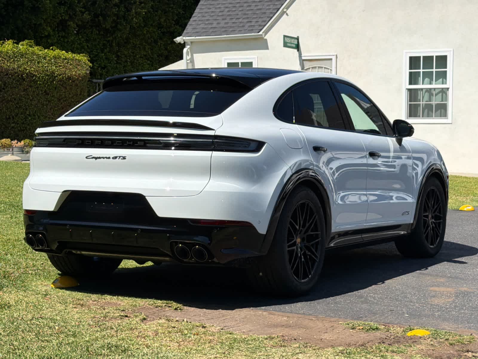 New 2026 Porsche Cayenne GTS AWD/4WD image 8