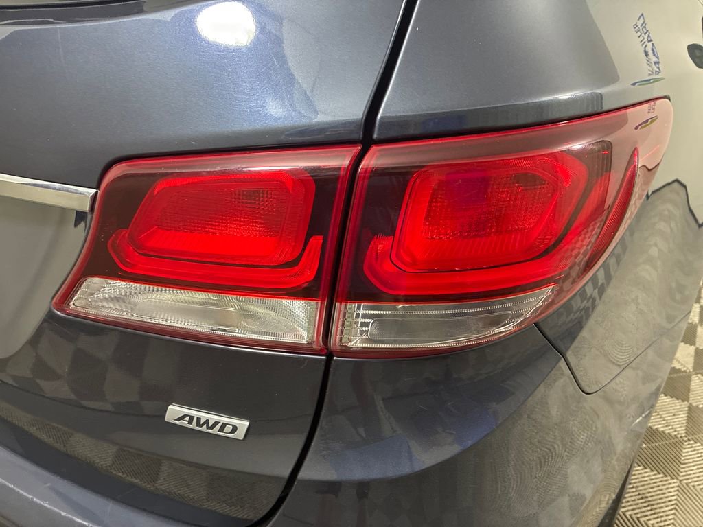 Used 2018 Hyundai Santa Fe SE image 33