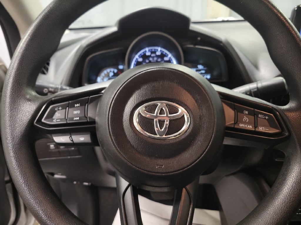Used 2019 Toyota Yaris L FWD image 22