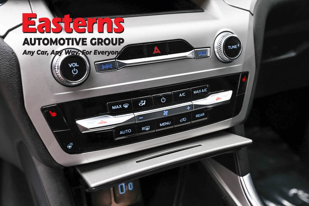 Used 2023 Ford Explorer XLT w/ Equipment Group 202A image 20