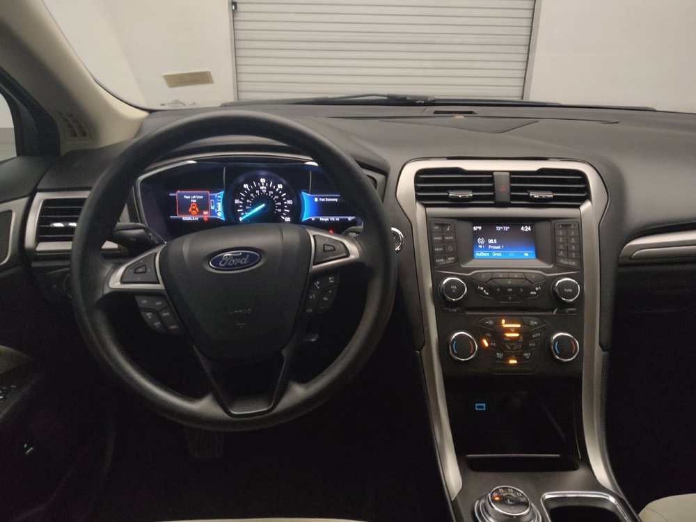 Used 2018 Ford Fusion S FWD image 22