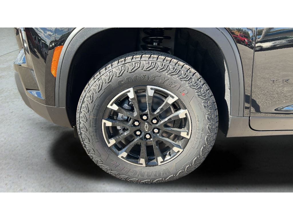 New 2026 Chevrolet Traverse Z71 w/ Driver Confidence Package AWD/4WD image 36