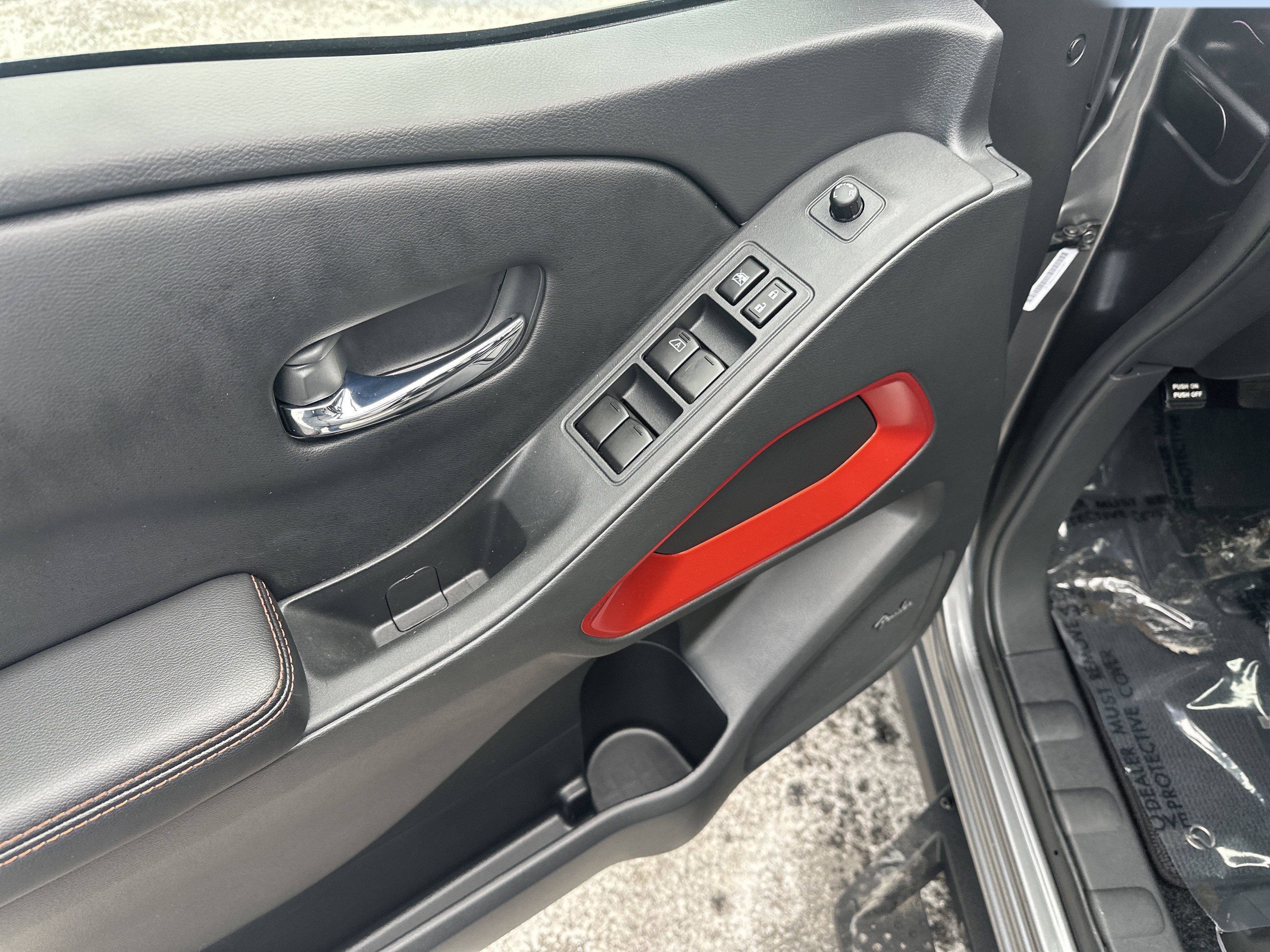 Used 2025 Nissan Frontier PRO-4X w/ Pro Premium Package image 10