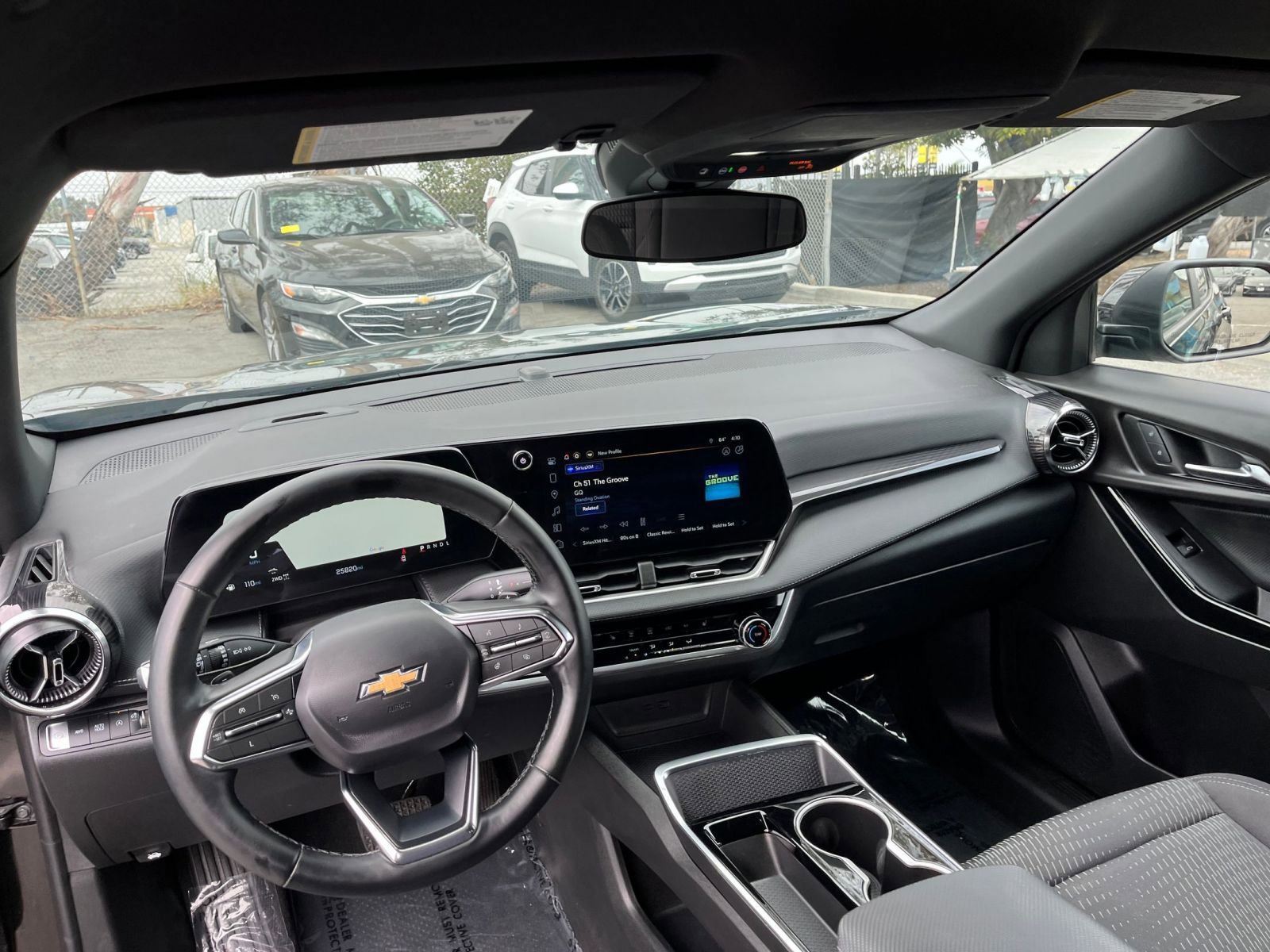 Used 2025 Chevrolet Equinox LT AWD/4WD image 34