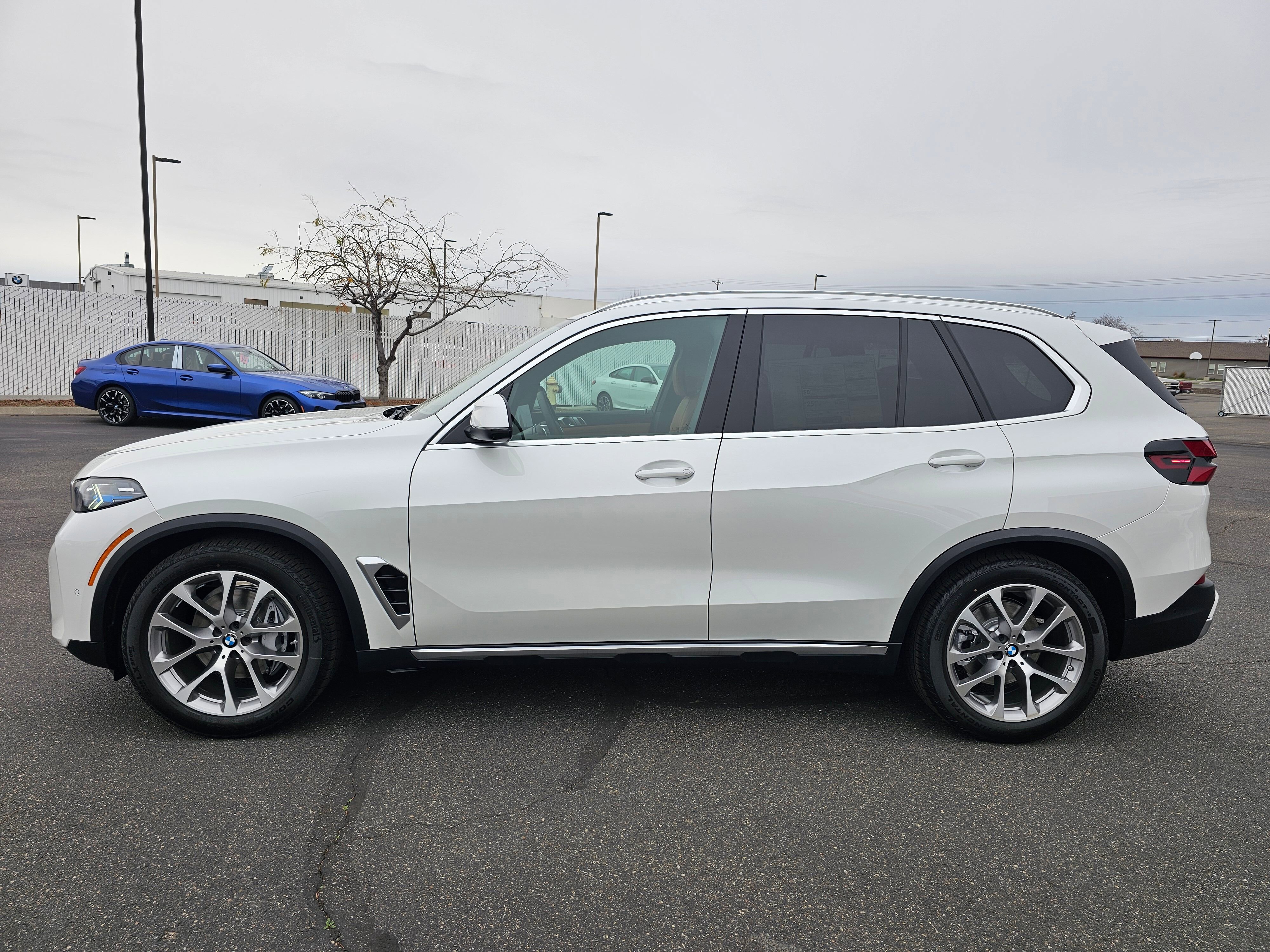 New 2026 BMW X5 xDrive40i image 3