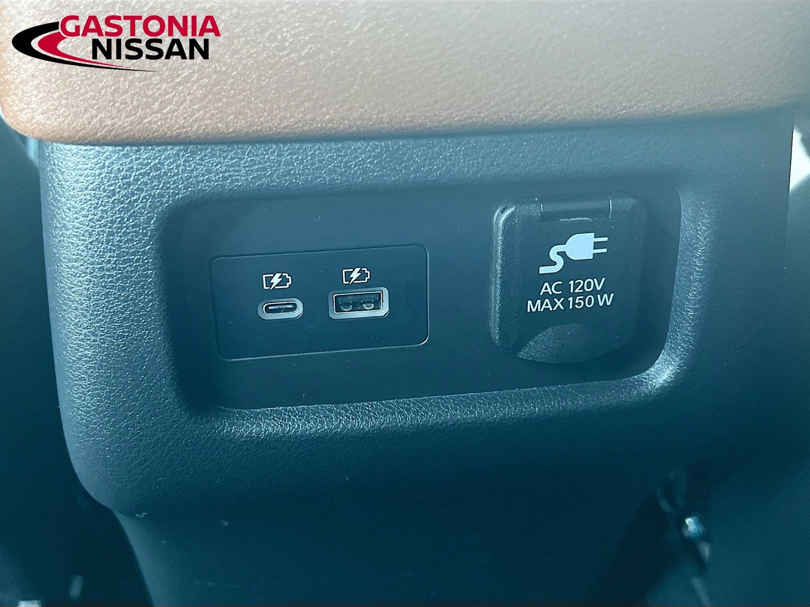 Used 2024 Nissan Pathfinder Platinum w/ Cargo Package image 33