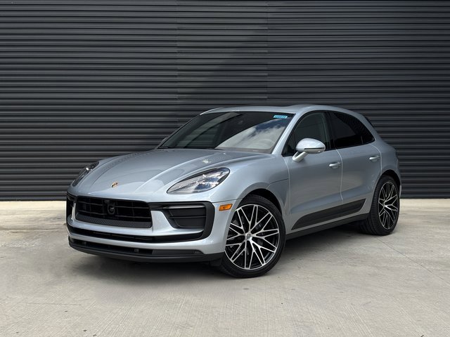 Certified 2025 Porsche Macan video 1