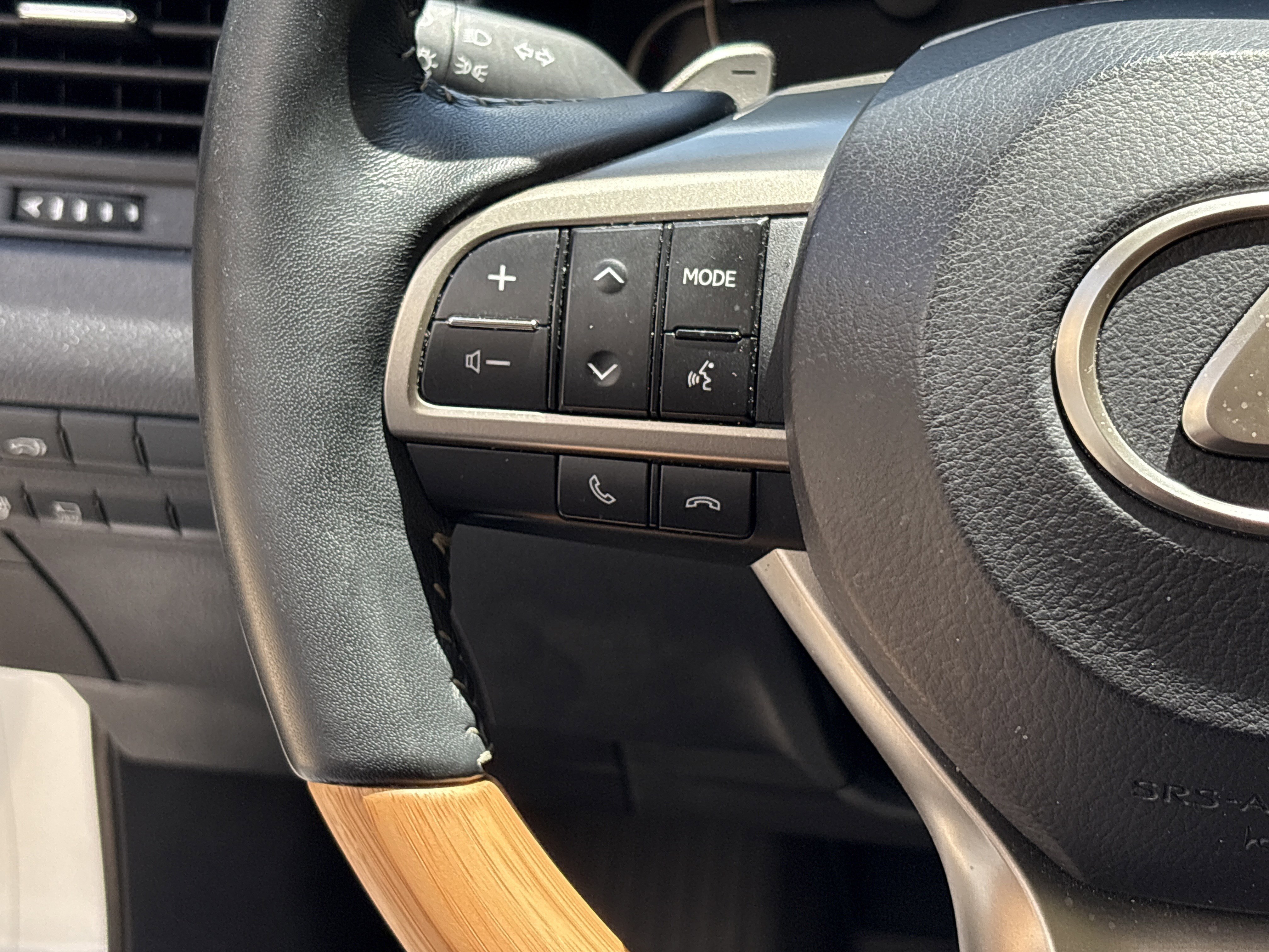 Certified 2022 Lexus RX 350 AWD w/ Premium Package image 19
