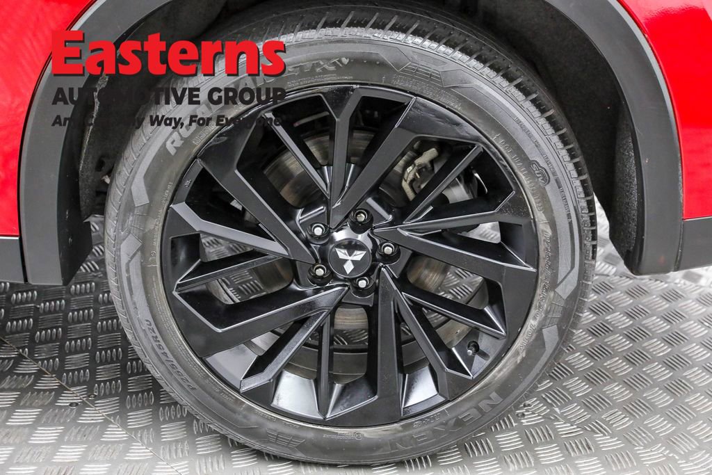 Used 2023 Mitsubishi Outlander SE image 33