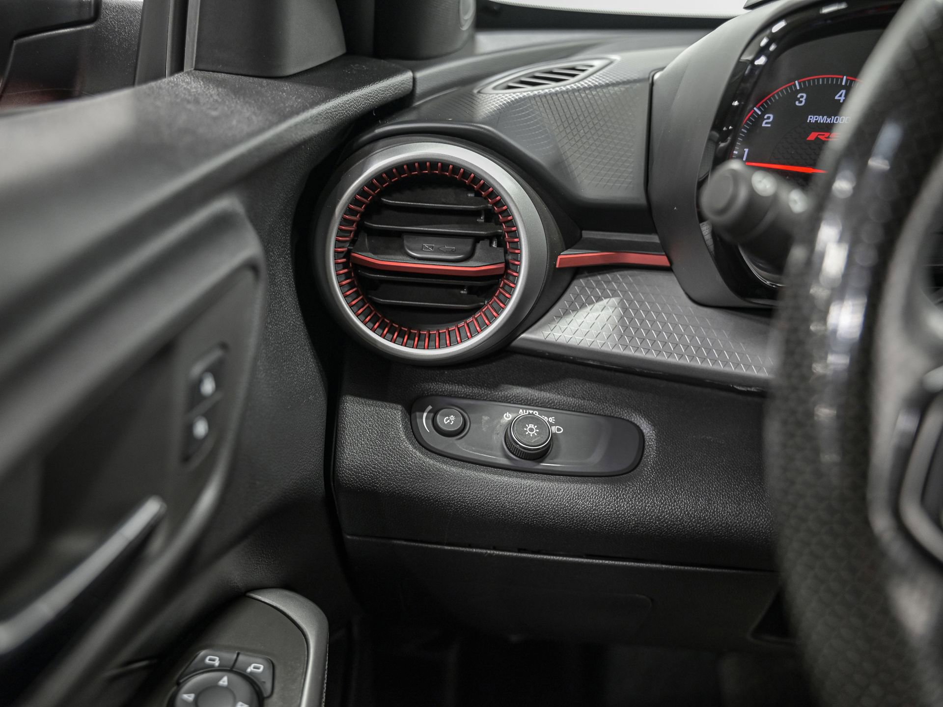 Used 2024 Chevrolet Trax RS w/ Driver Confidence Package image 19