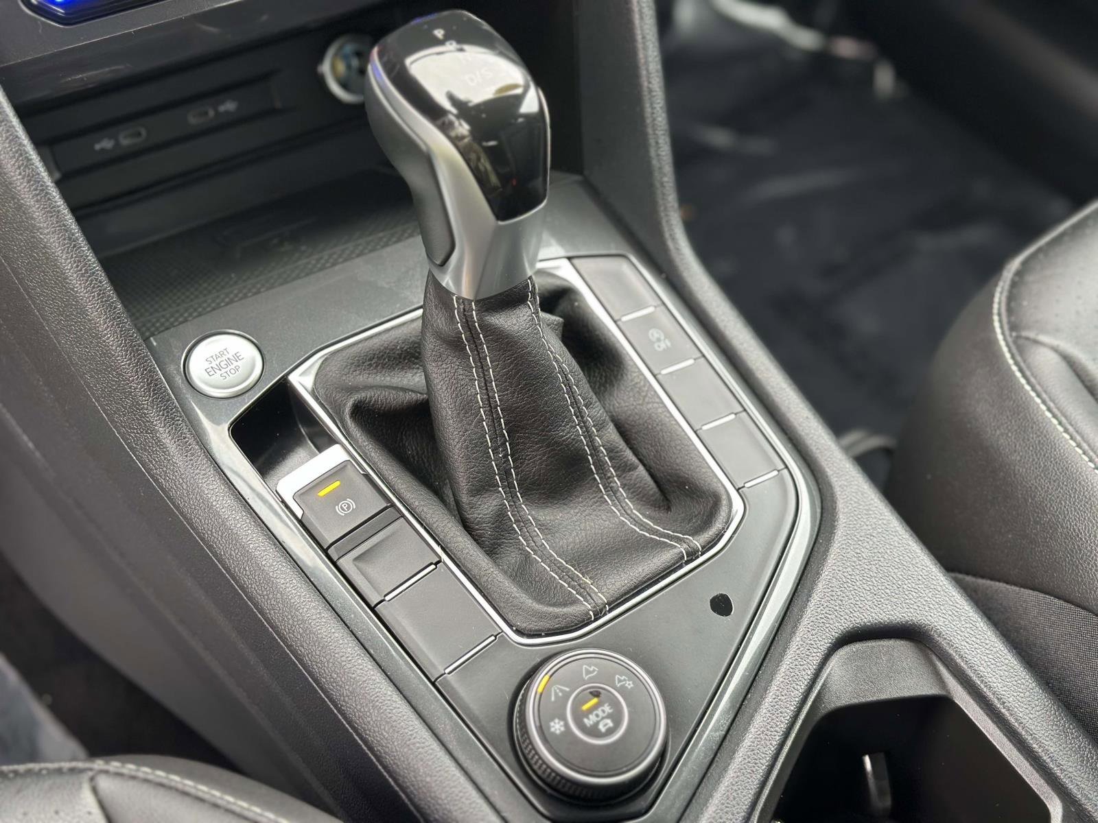 Used 2022 Volkswagen Tiguan SE image 13