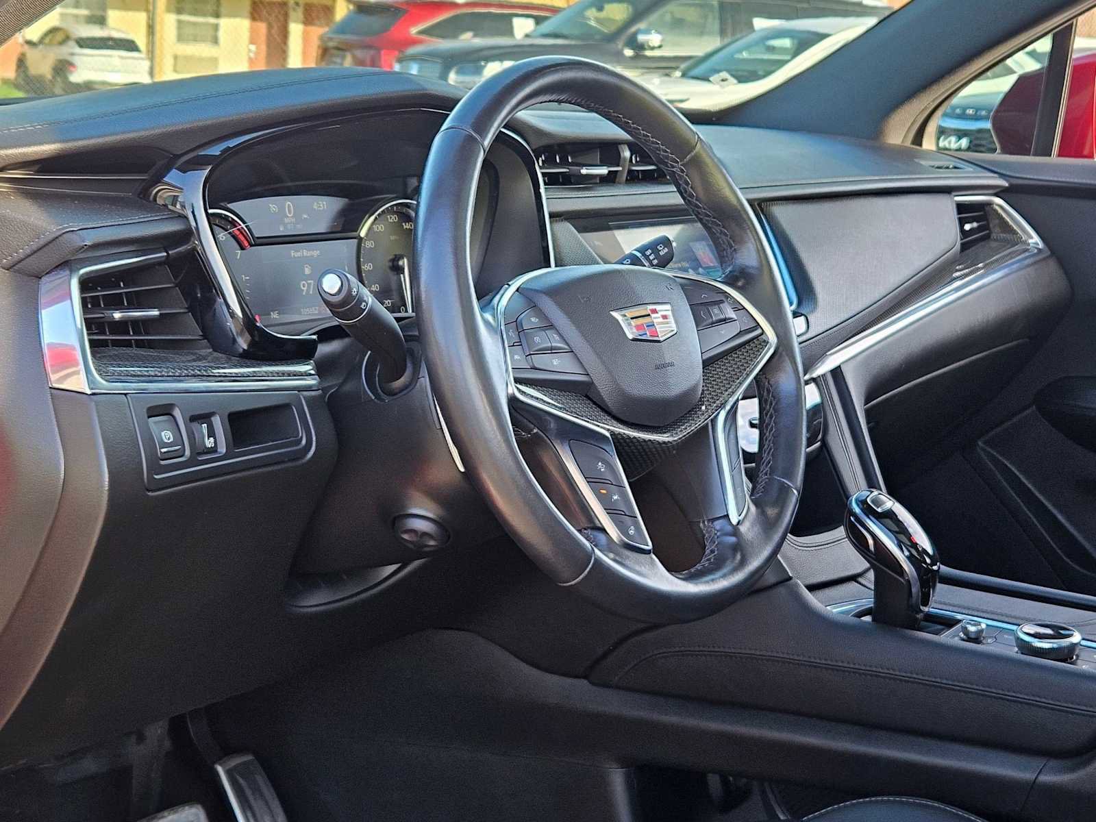 Used 2020 Cadillac XT5 Sportv image 2