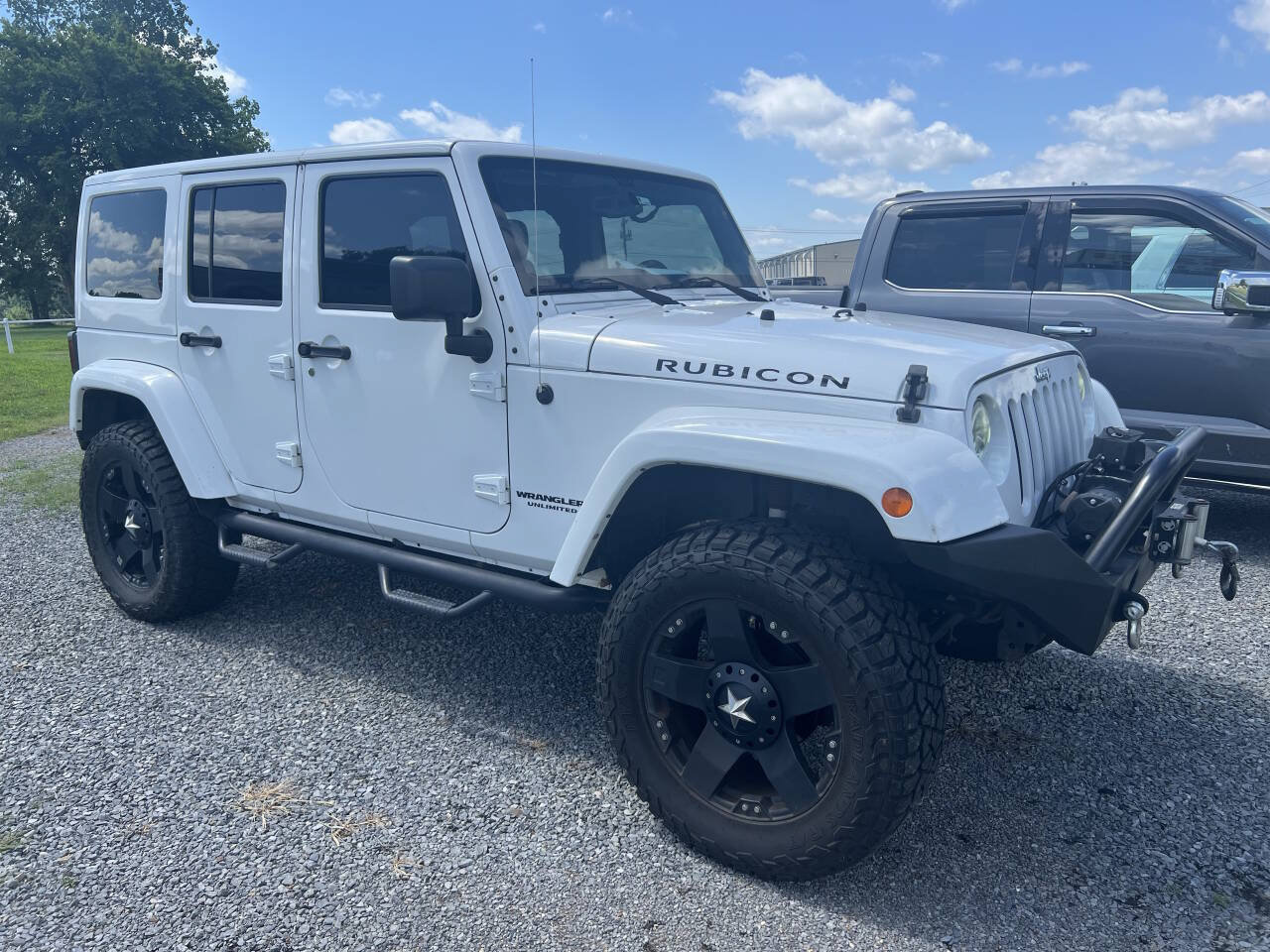 Used 2014 Jeep Wrangler Unlimited Rubicon w/ Connectivity Group AWD/4WD image 1