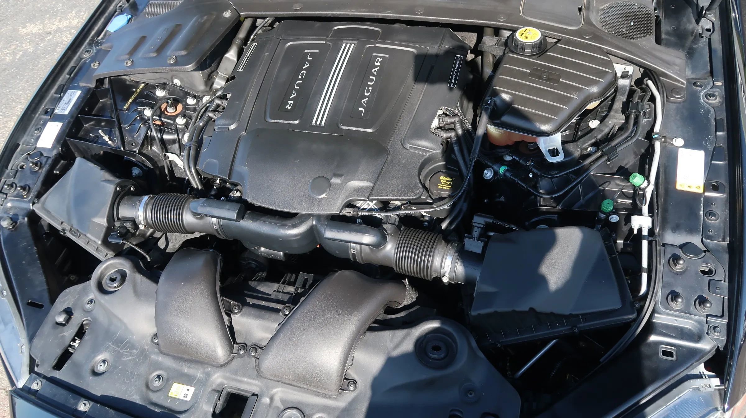Used 2017 Jaguar XJ R-Sport RWD image 50