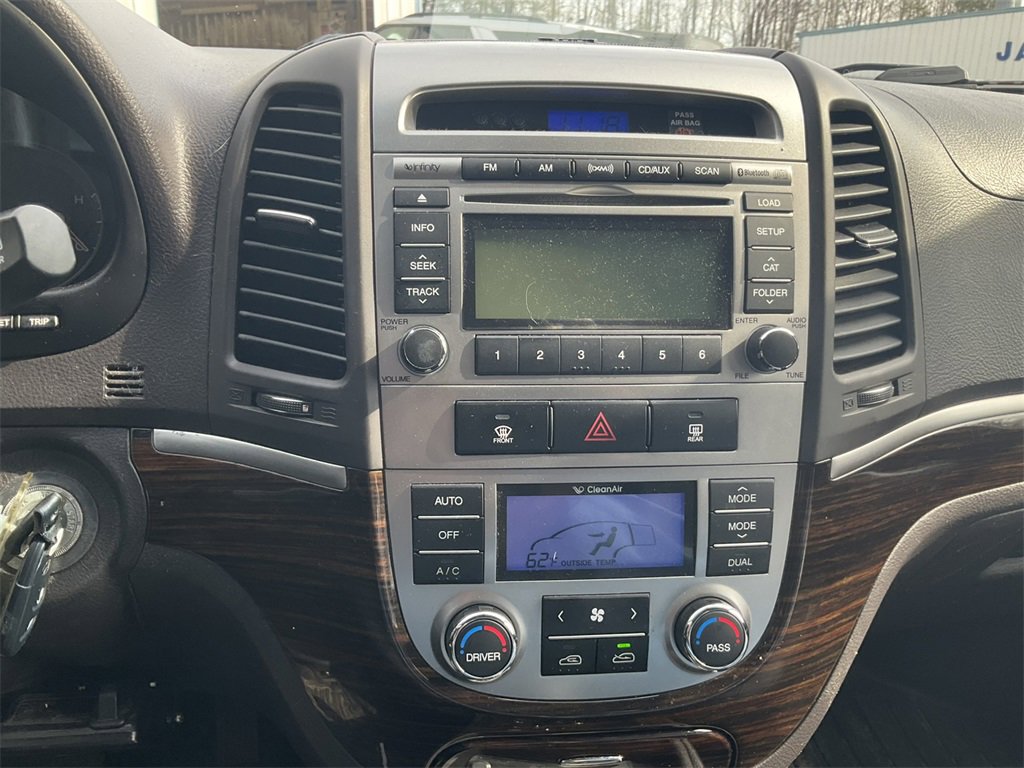 Used 2011 Hyundai Santa Fe Limited image 23