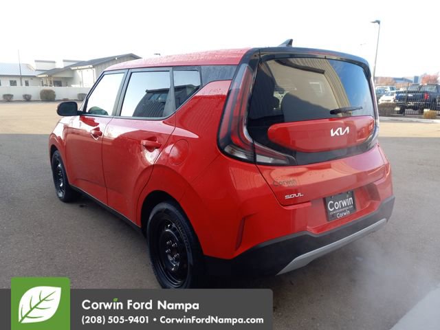 Used 2023 Kia Soul LX image 5