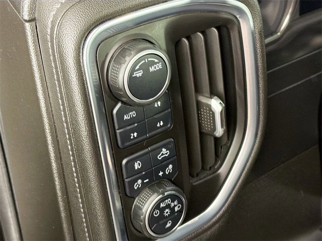 Used 2021 Chevrolet Silverado 1500 LTZ w/ Z71 Off-Road Package image 10