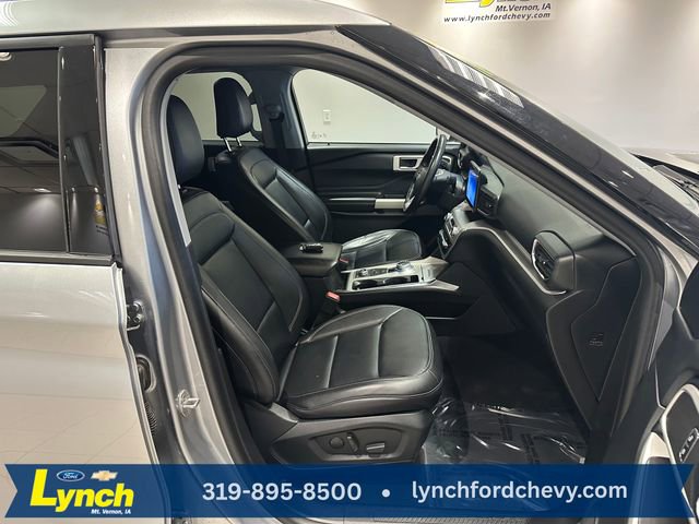 Used 2021 Ford Explorer XLT w/ Equipment Group 202A image 6