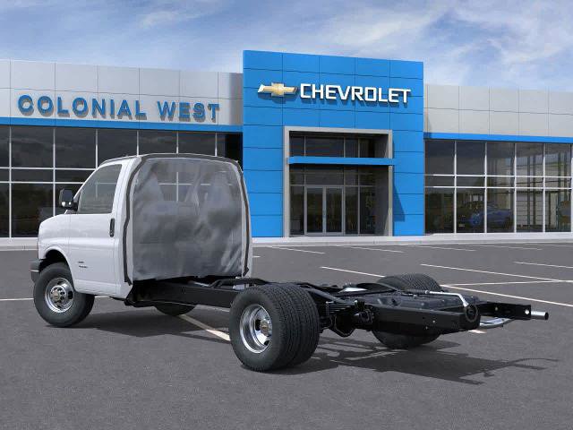 New 2025 Chevrolet Express 4500 w/ Power Convenience Package image 15