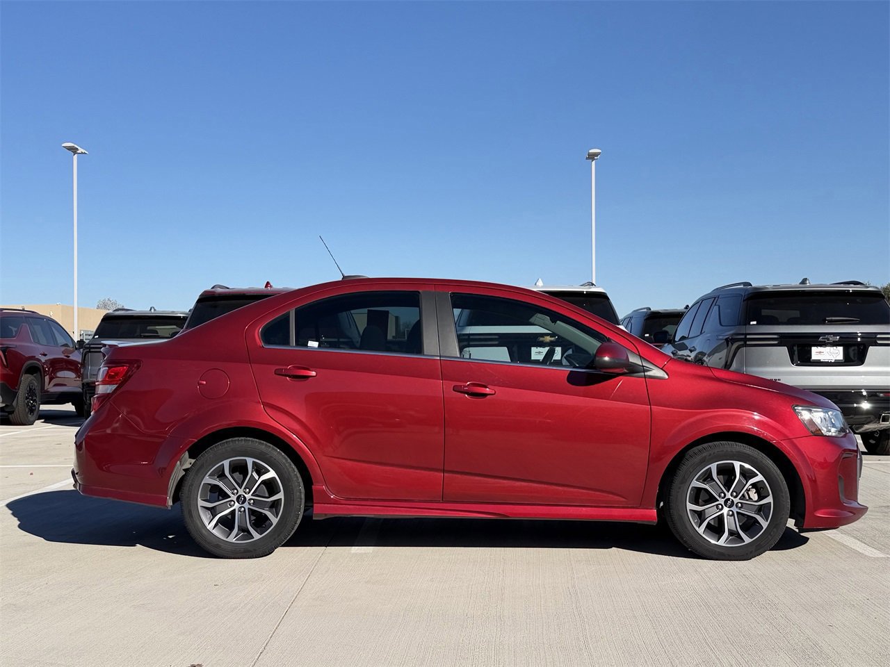 Used 2020 Chevrolet Sonic LT w/ Convenience Package image 3