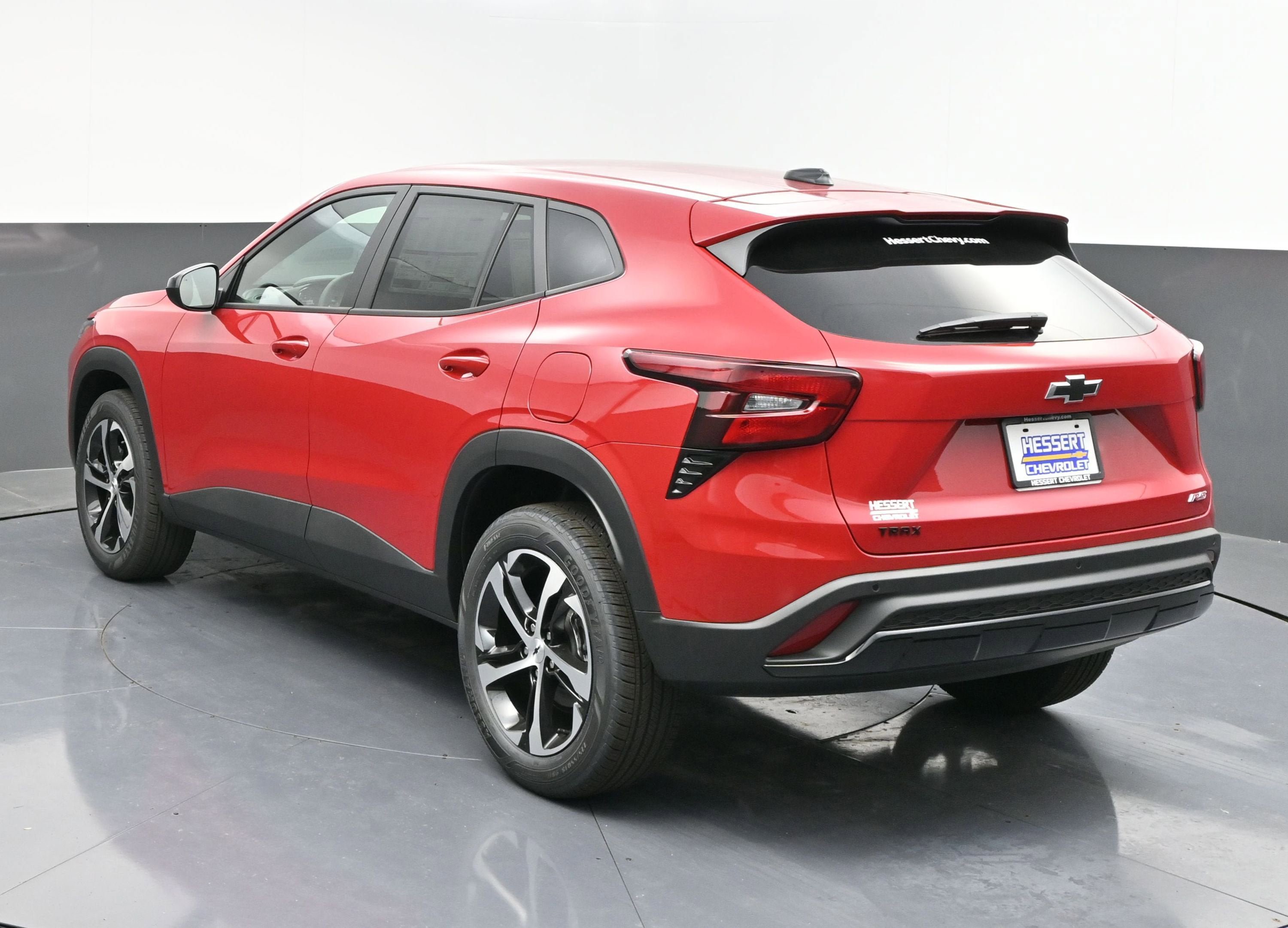 New 2026 Chevrolet Trax RS w/ Driver Confidence Package FWD image 5