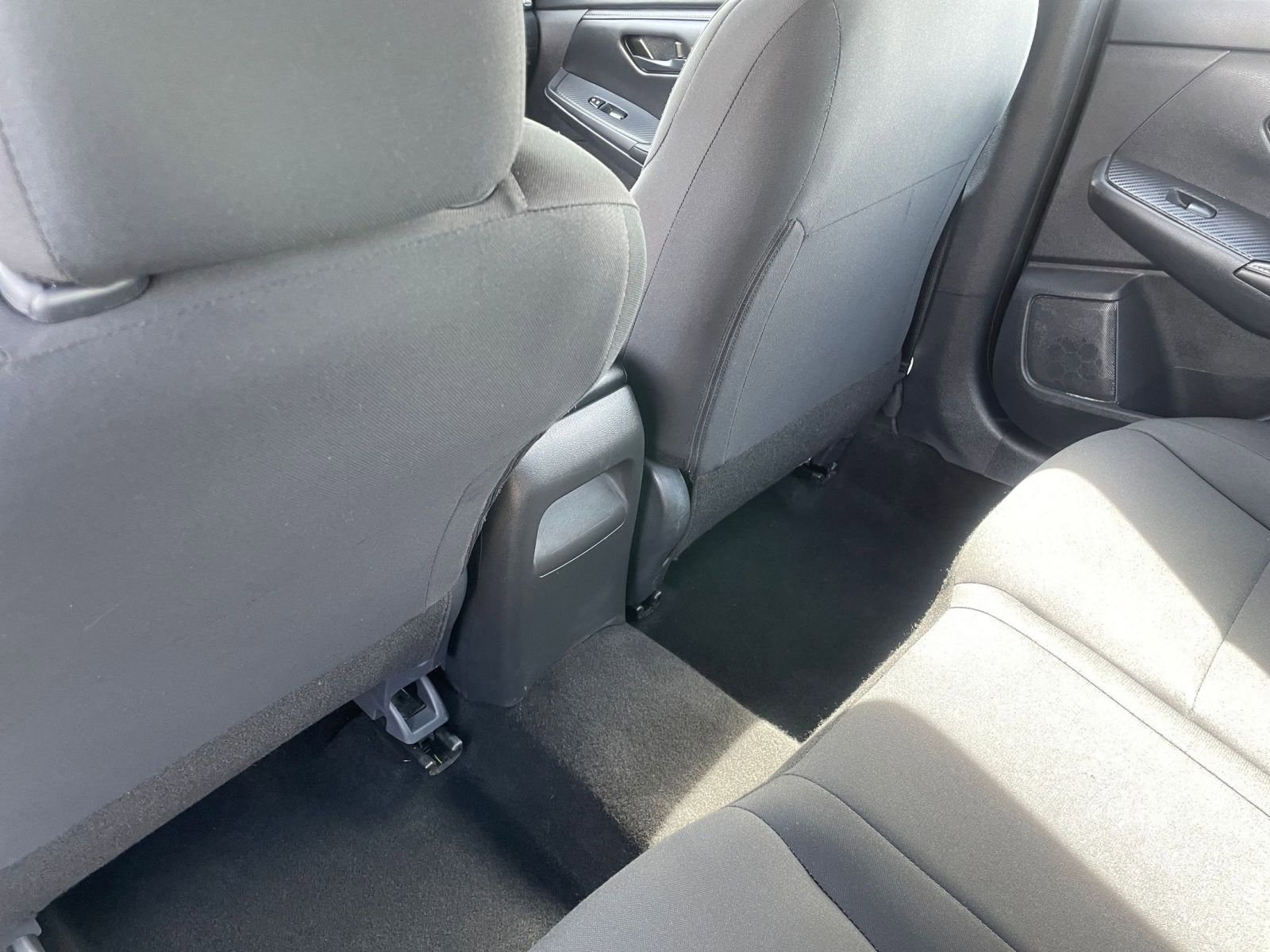 Used 2025 Nissan Sentra S image 23