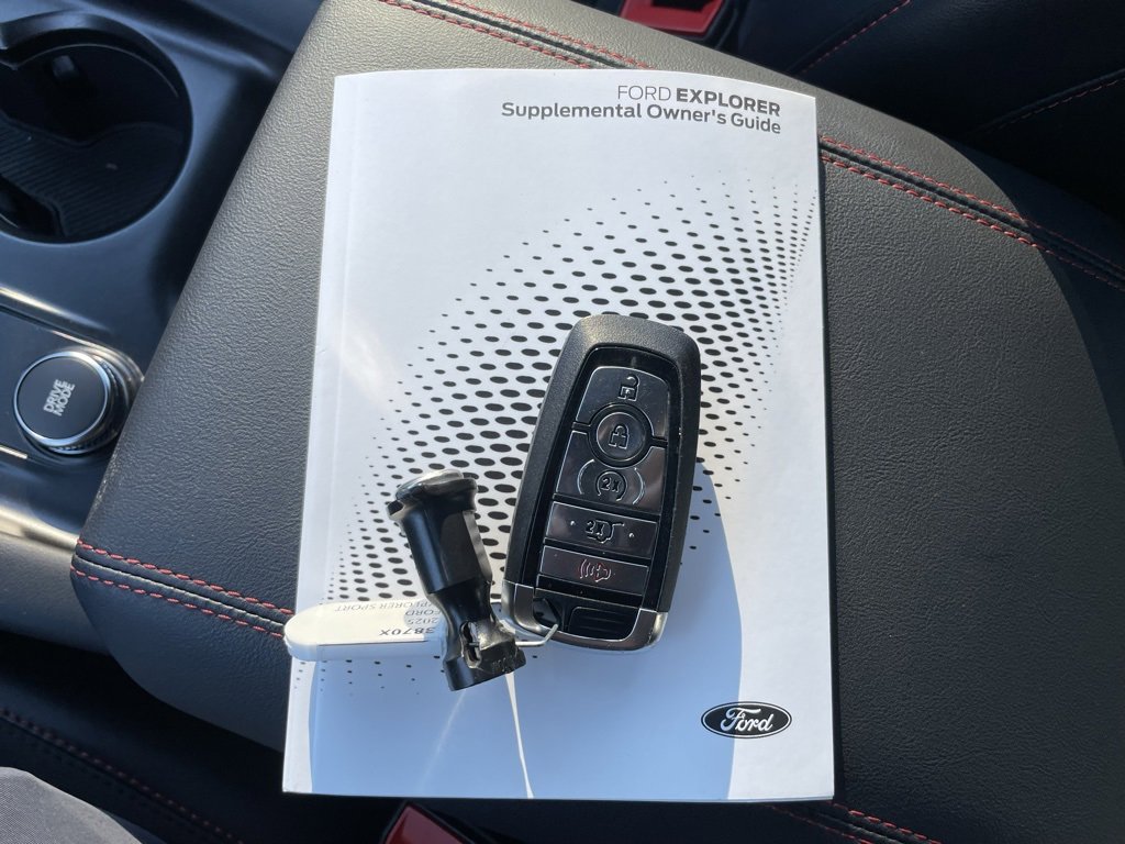 Used 2025 Ford Explorer ST-Line image 48