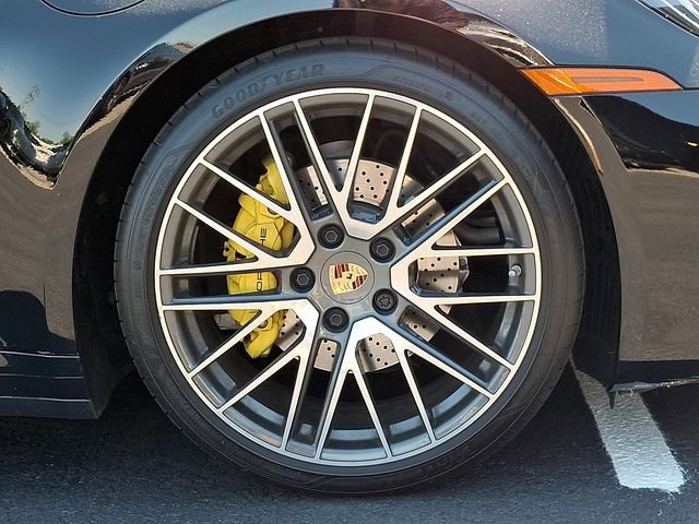 Certified 2024 Porsche 911 Carrera RWD image 12