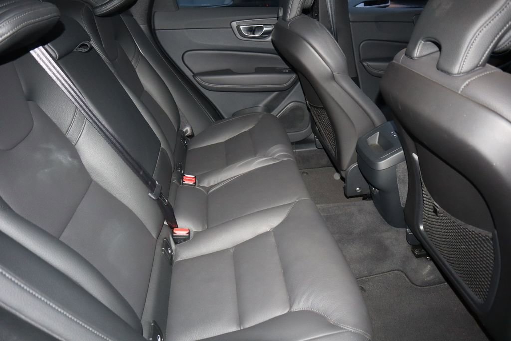 Used 2025 Volvo XC60 B5 Plus w/ Climate Package image 26