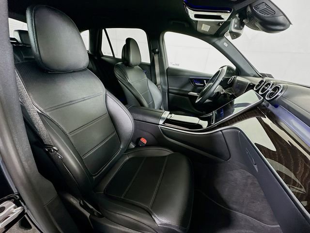 Used 2023 Mercedes-Benz GLC 300 4MATIC image 29