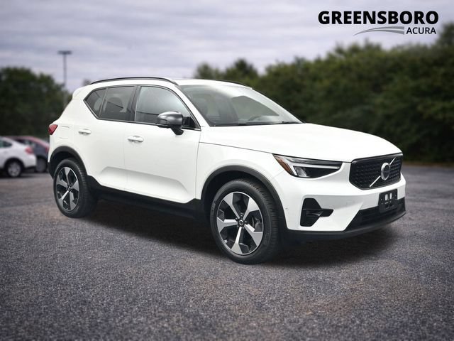 Used 2023 Volvo XC40 B4 Ultimate
