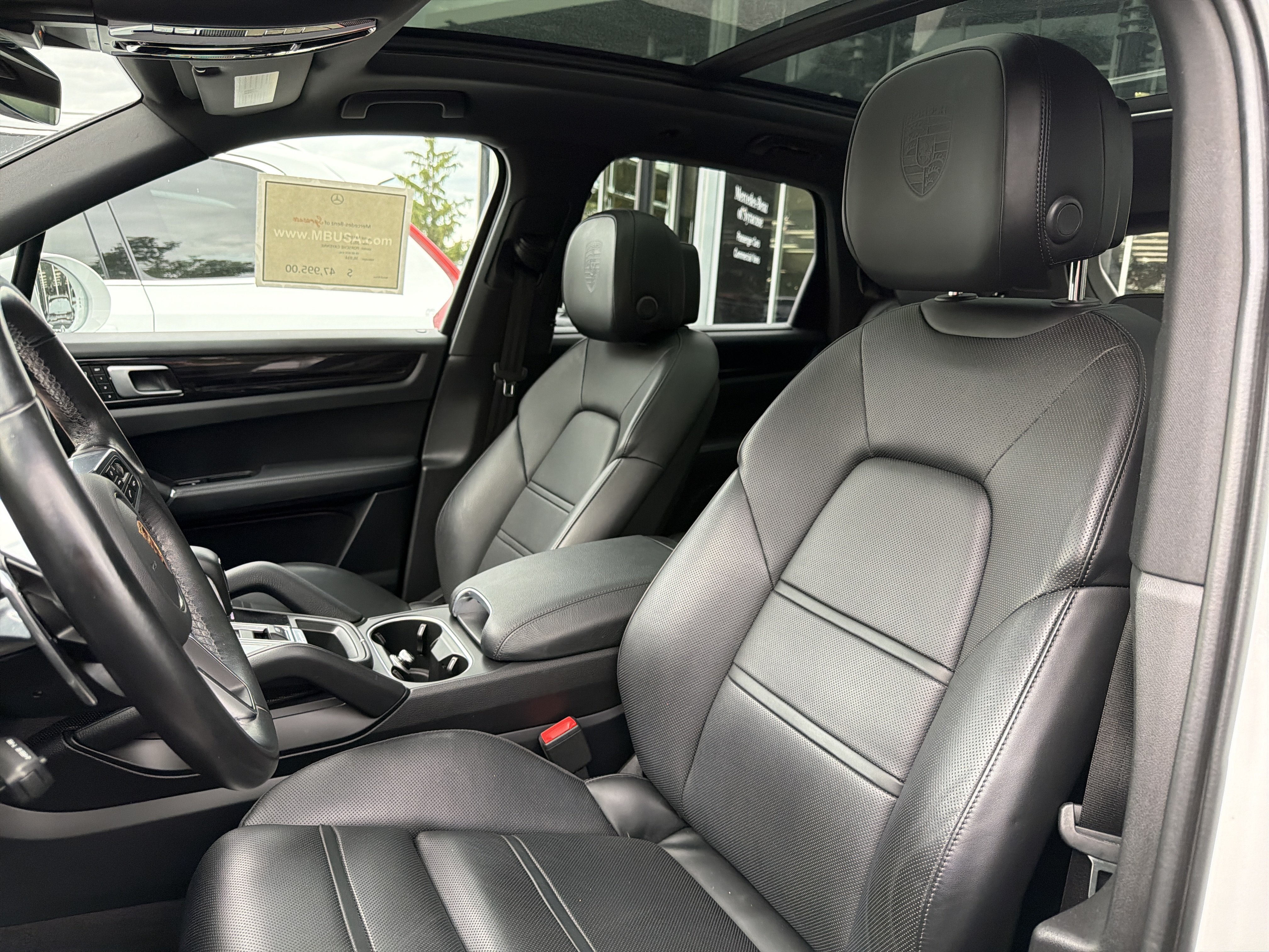 Used 2022 Porsche Cayenne AWD/4WD image 9