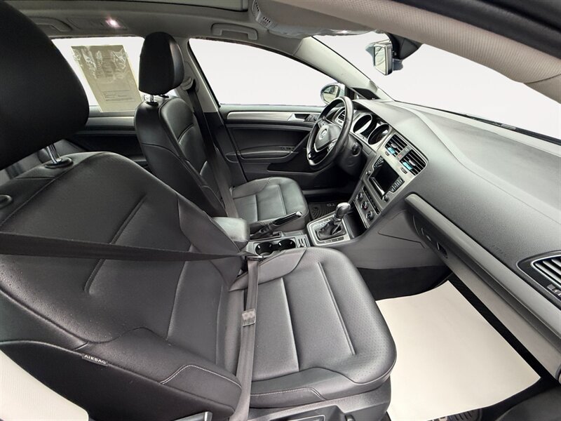 Used 2015 Volkswagen Golf TDI SE FWD image 16