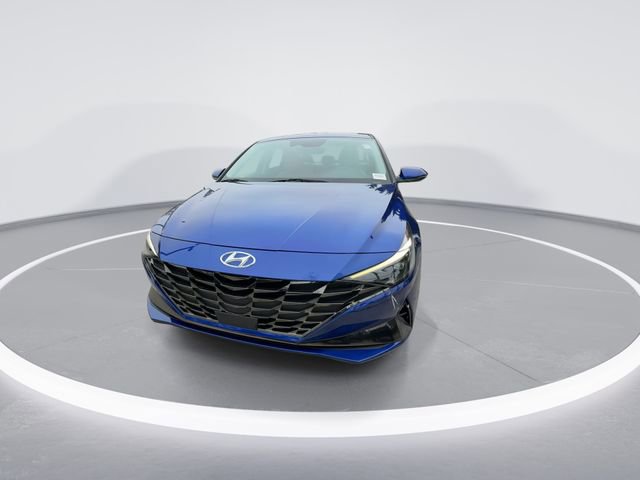 Used 2023 Hyundai Elantra Limited FWD image 3