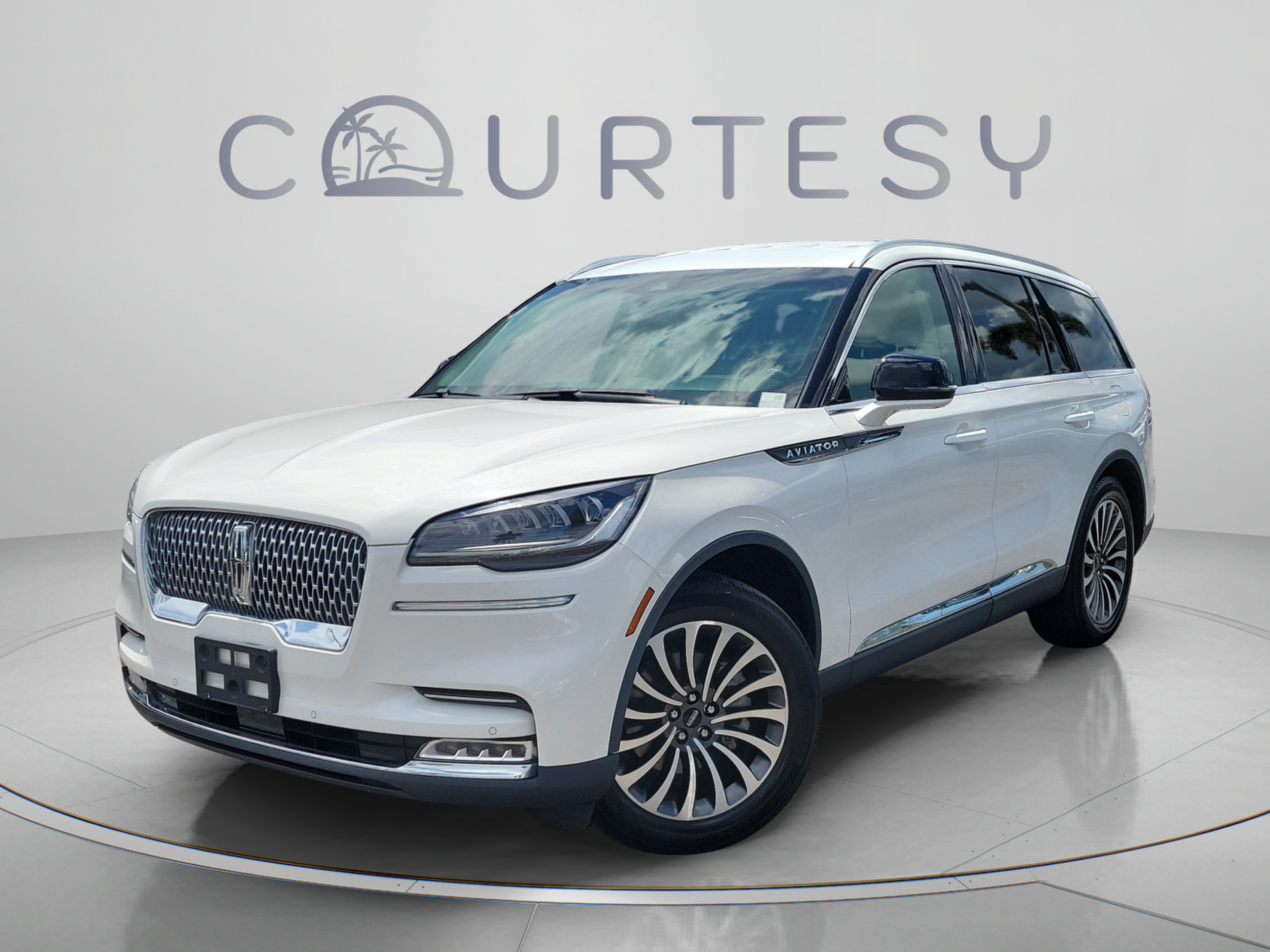 Used 2020 Lincoln Aviator Reserve RWD image 1