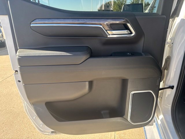 Used 2024 Chevrolet Silverado 1500 LTZ AWD/4WD image 14