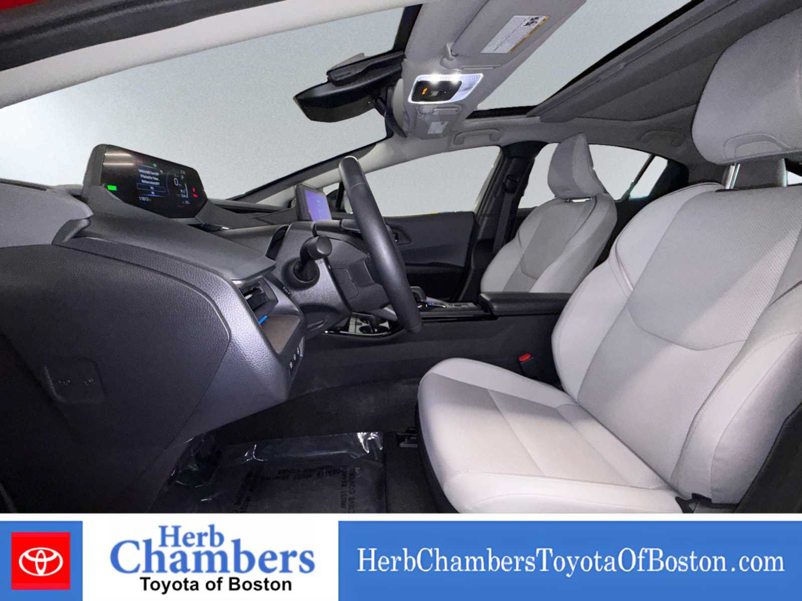 Used 2024 Toyota Prius XLE AWD/4WD image 13