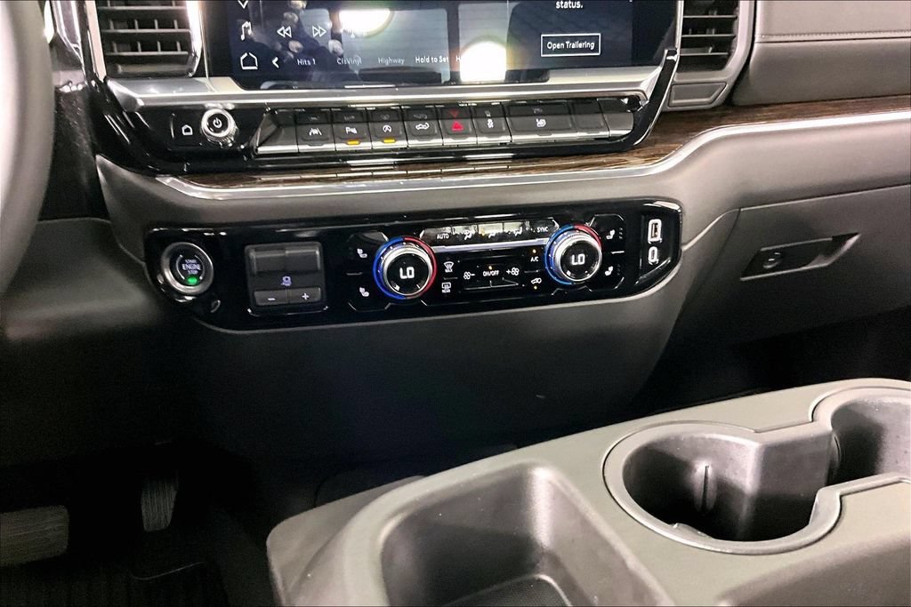 Certified 2024 GMC Sierra 1500 SLE w/ Preferred Package AWD/4WD image 9