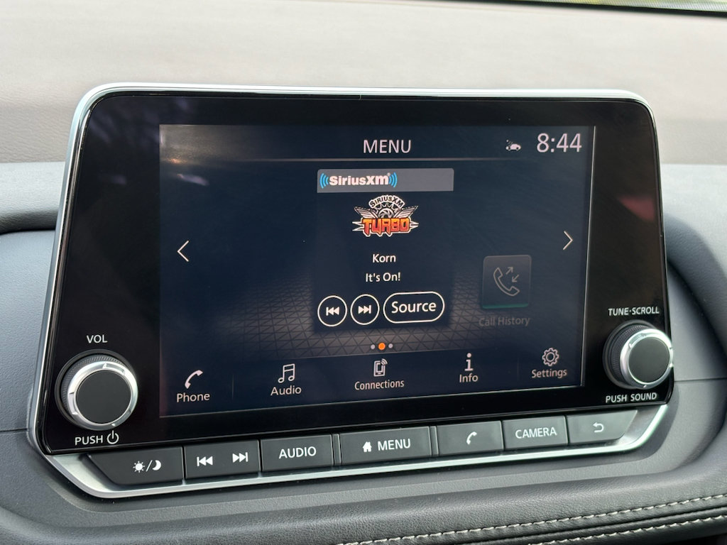 Used 2023 Nissan Rogue SV w/ SV Premium B Package FWD image 11