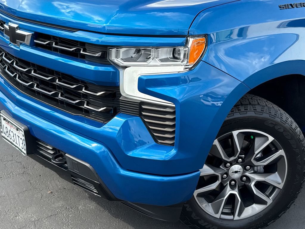 Used 2022 Chevrolet Silverado 1500 RST w/ Convenience Package II AWD/4WD image 3