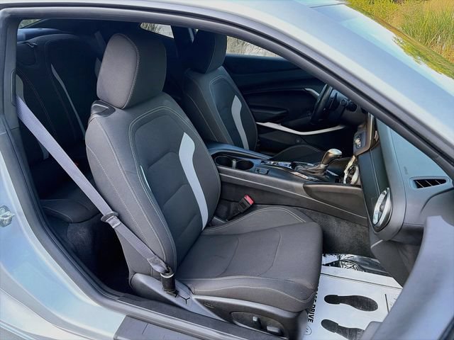Used 2016 Chevrolet Camaro SS RWD image 26