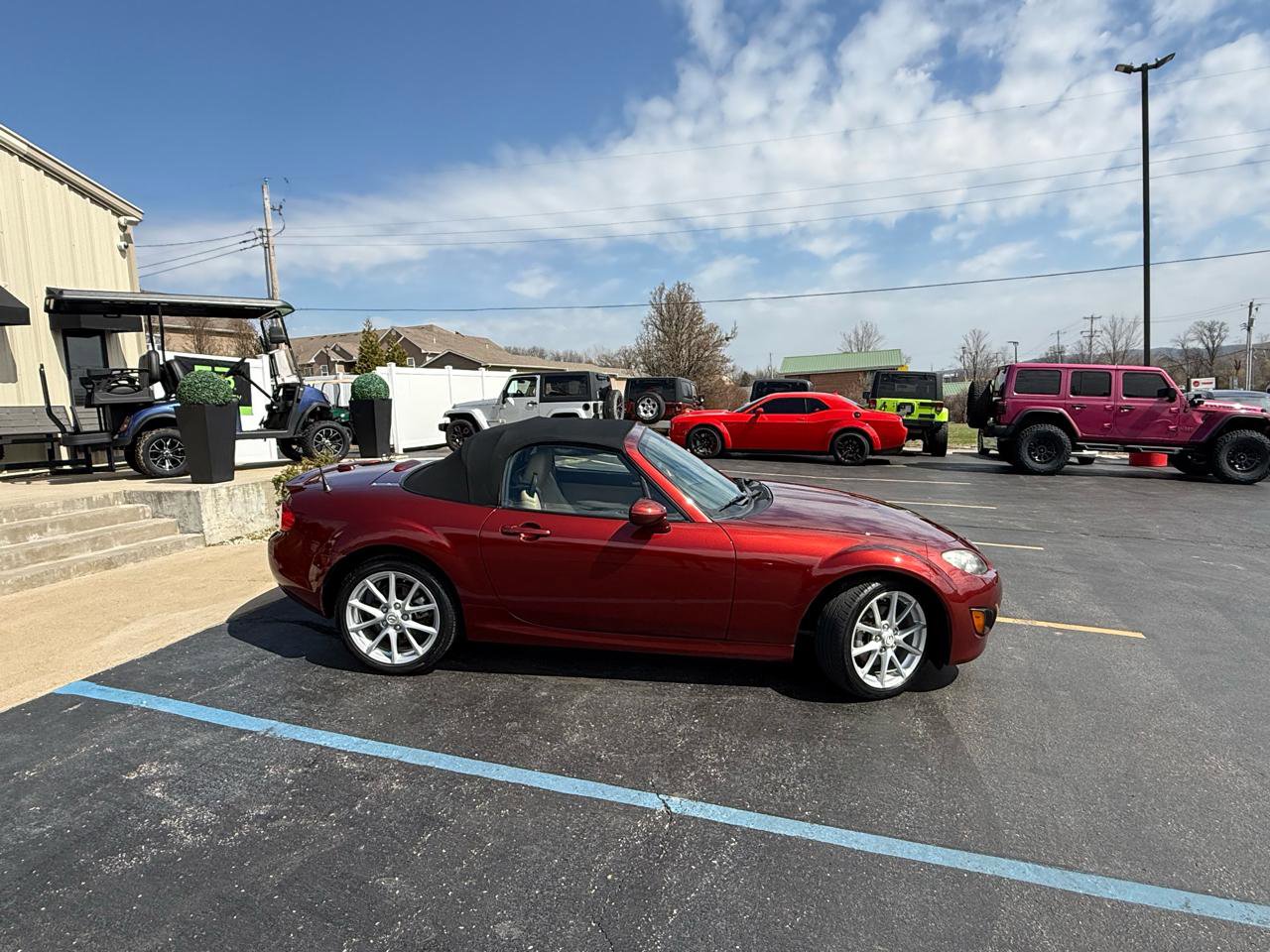 Used 2009 MAZDA MX-5 Miata Grand Touring w/ Premium Pkg image 2