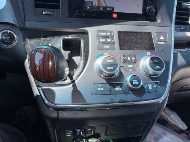 Used 2017 Toyota Sienna Limited Premium FWD image 14