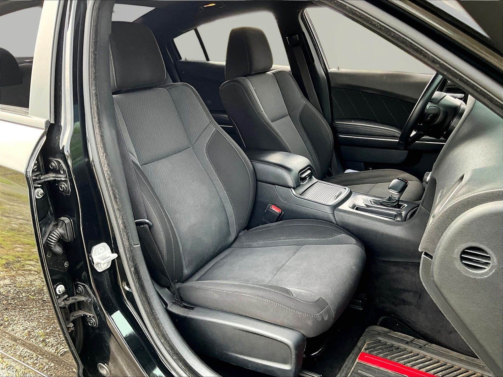 Used 2018 Dodge Charger SXT Plus RWD image 28