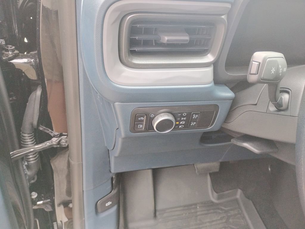 New 2025 Ford Maverick XL image 18