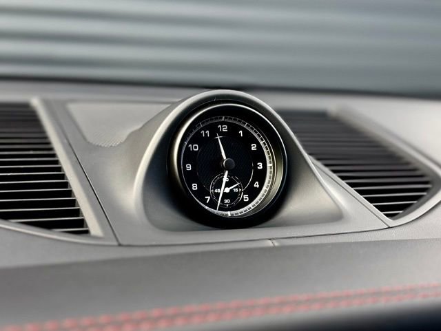 Certified 2025 Porsche Macan image 27