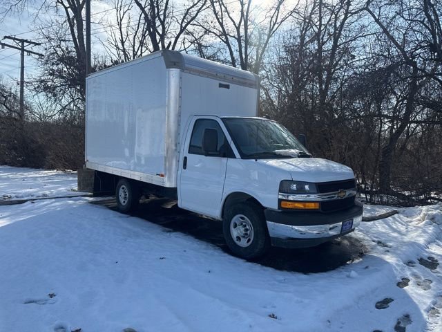 New 2025 Chevrolet Express 3500 w/ Power Convenience Package RWD image 4