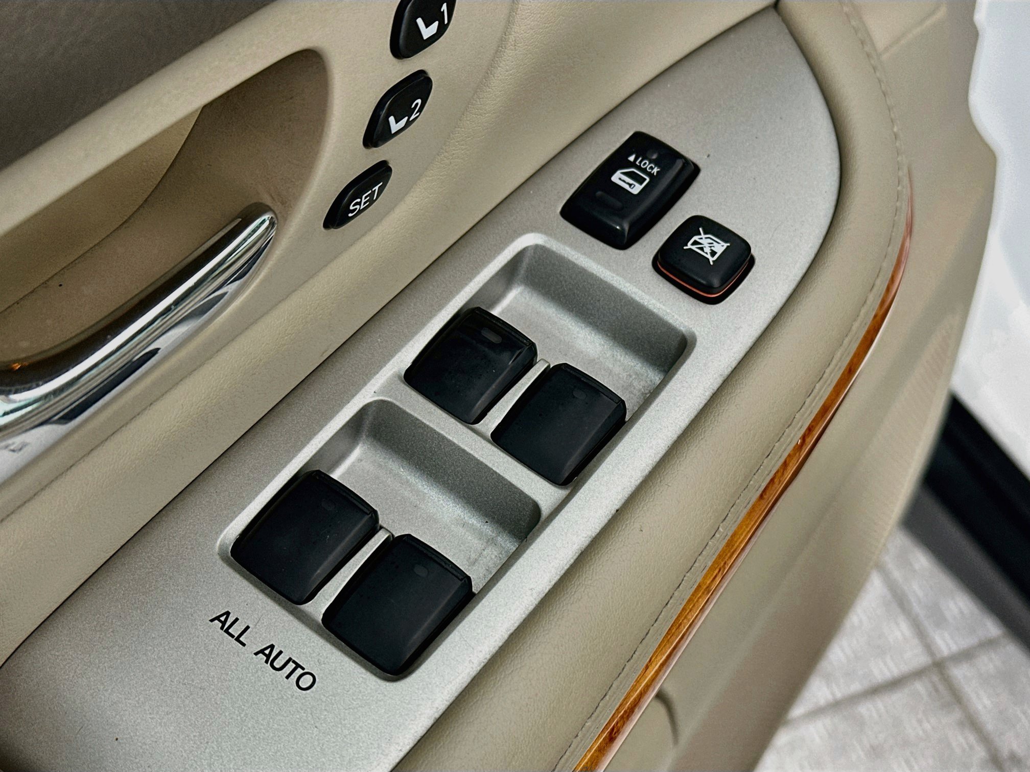 Used 2009 Lexus RX 350 AWD image 16