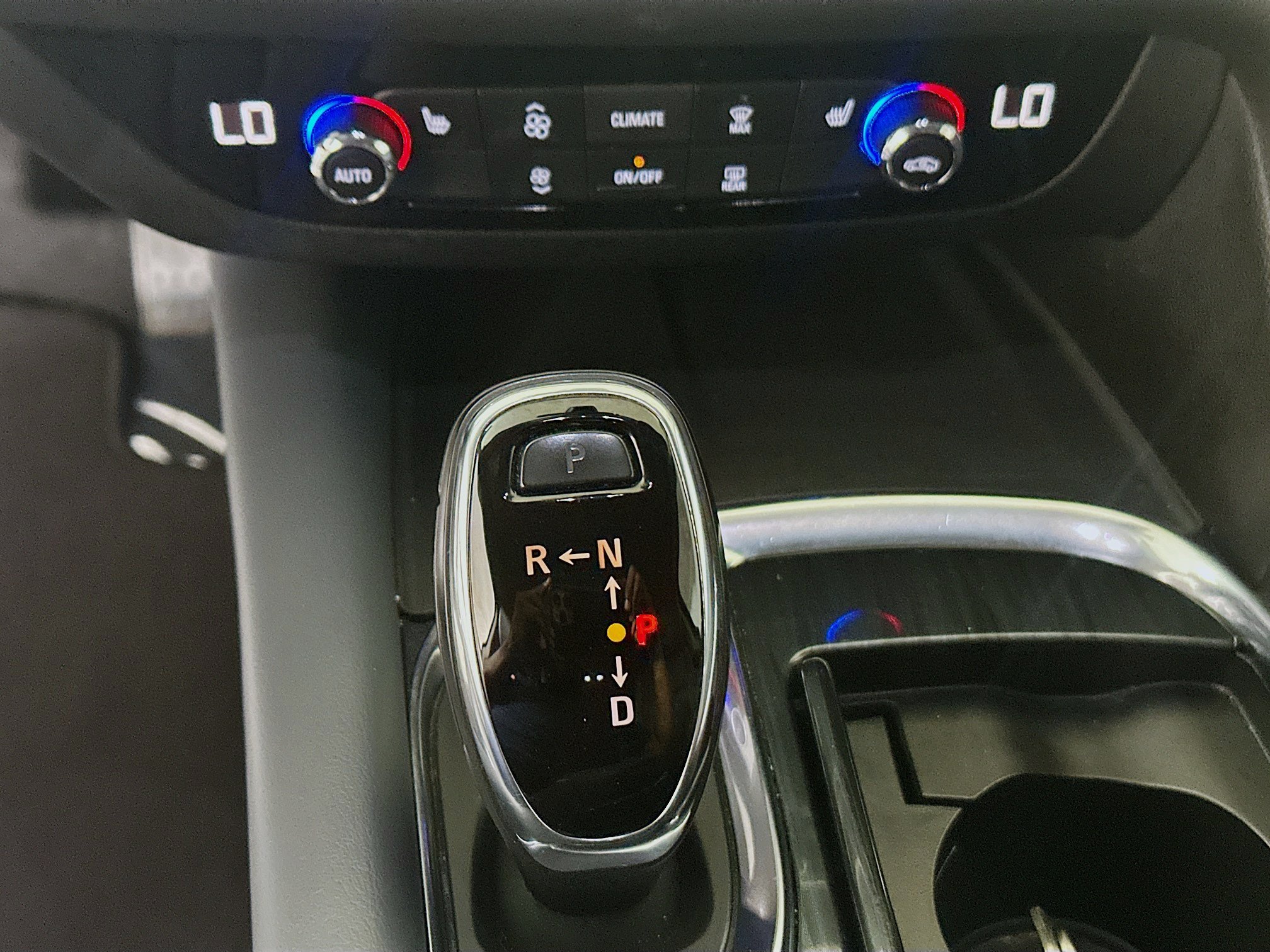 Used 2018 Buick Enclave Essence FWD image 23